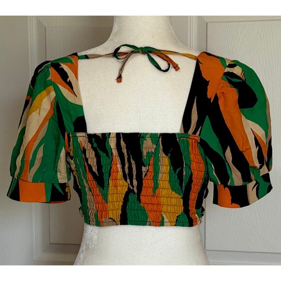 Mallory Size S Dolce Green Crop Pop. Puff sleeves elastic shirred back tie neck - Picture 3 of 6
